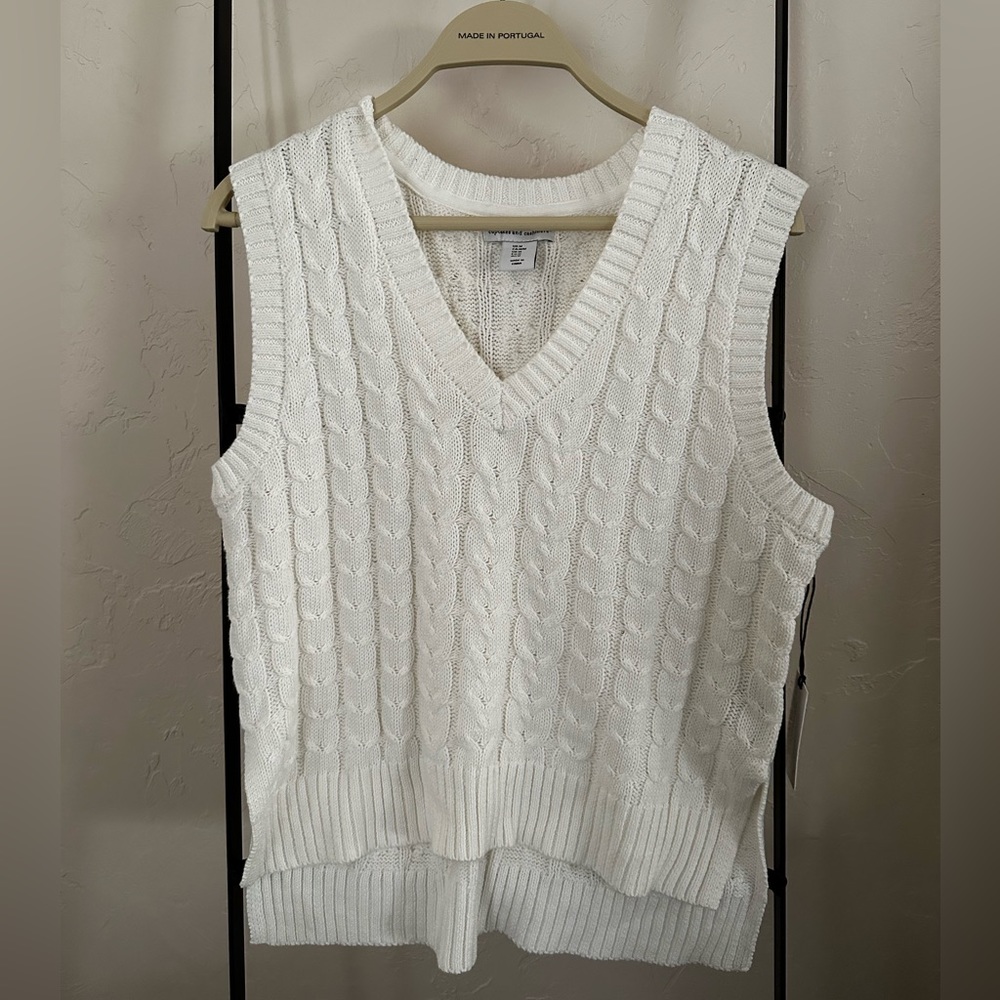 Cupcakes & Cashmere White Knit Sweater Vest